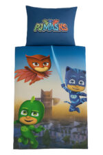 PJ MASKSkids’ bedding set featuring heroes in action.