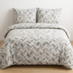 LIVARNO Home Reversible Microfiber Satin Bedding Set, 200 × 220 cm, 70 × 90 cm (Geometric Pattern) - Image 2